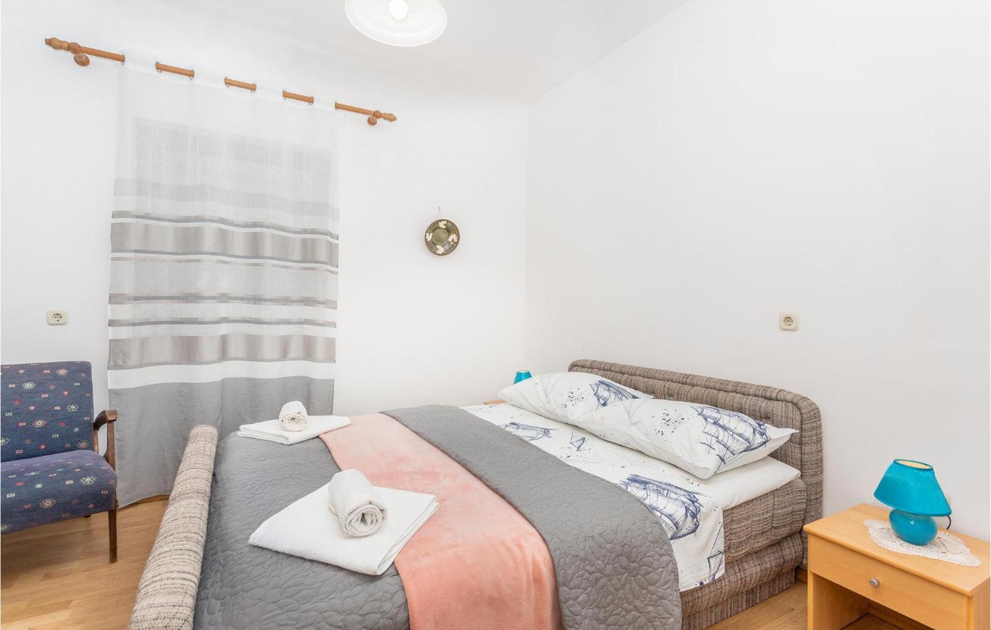 Beautiful Apartment In Malinska With Wifi Exterior foto