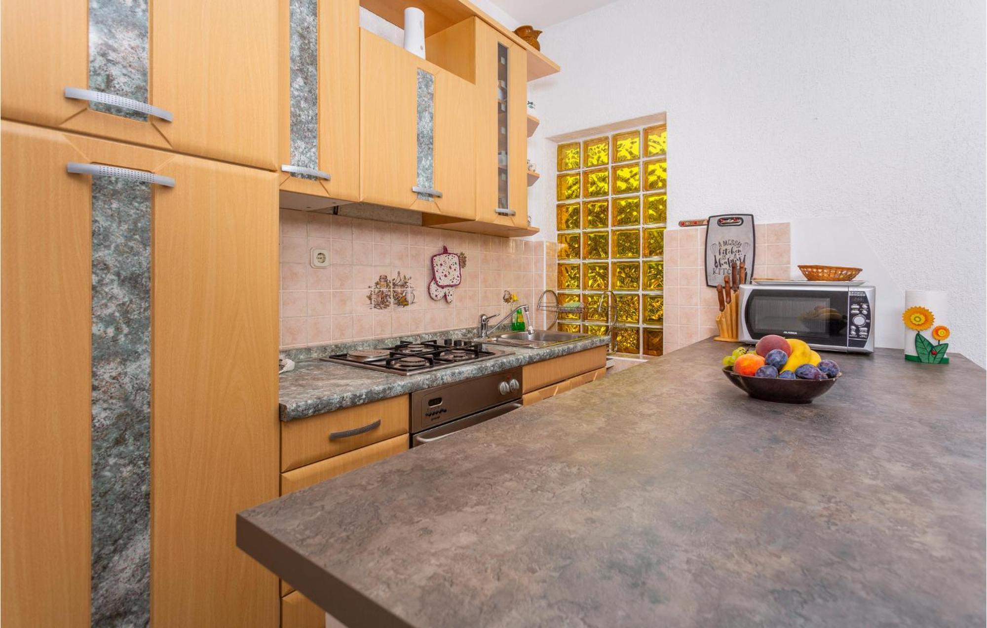 Beautiful Apartment In Malinska With Wifi Exterior foto